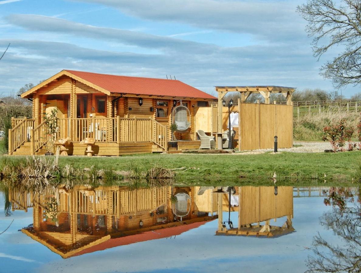 Balmoral Studio Lodge Ellesmere Exterior photo