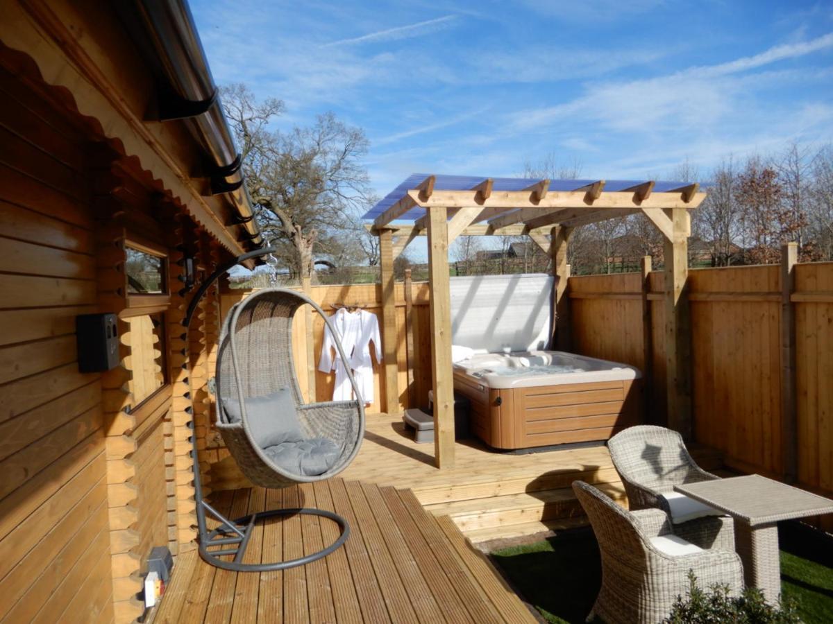 Balmoral Studio Lodge Ellesmere Exterior photo